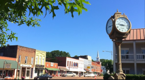 TVEPA crew working on fiber installation in Water Valley
